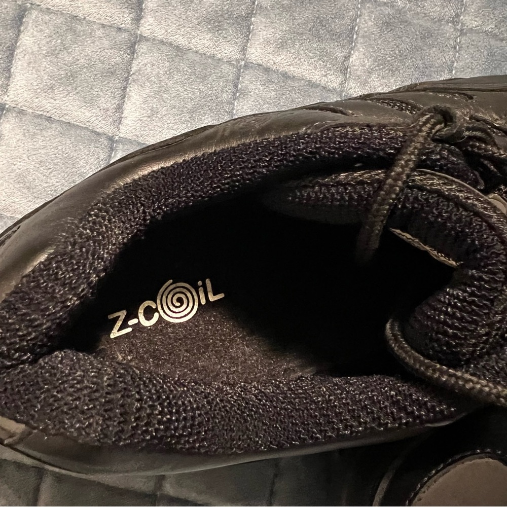 Z-Coil Men's Black Athletic Shoes with Spring Support - Picture 6 of 8